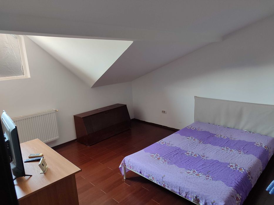 Închiriez garsonieră 36 mp militari residence la mansarda