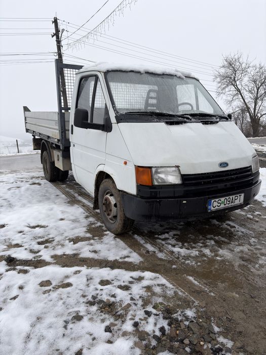 Camioneta Ford Transit Basculabila