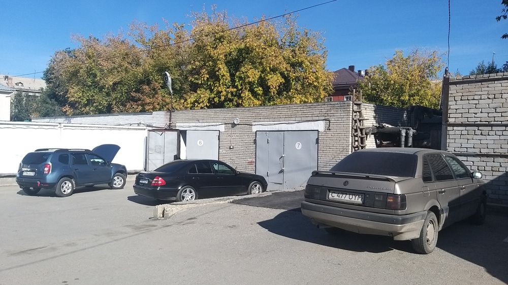 Продам гаражи (СТО) на 12 машин