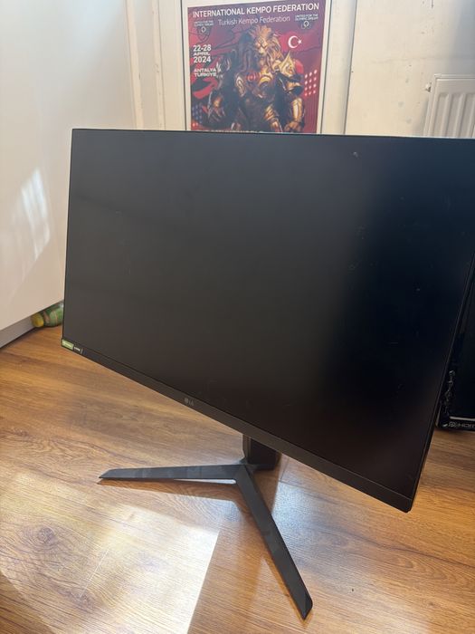 Vând monitor LG UltraGear pentru gaming, în stare foarte bună. Pret negociabil