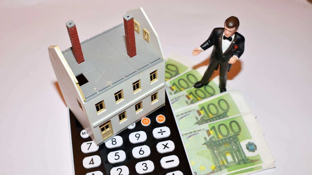 ÎMPRUMUTURI: și Investiții pentru Afaceri și Imobiliare