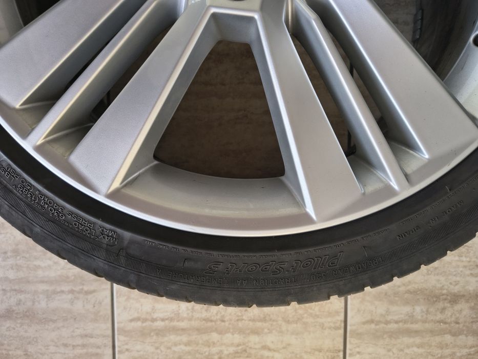Anvelope vara 225/40 R18