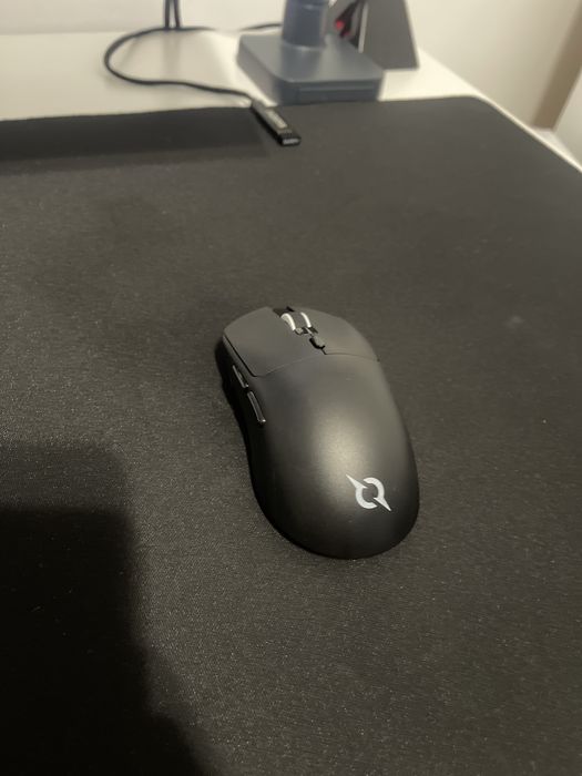 Mouse aqirys nova