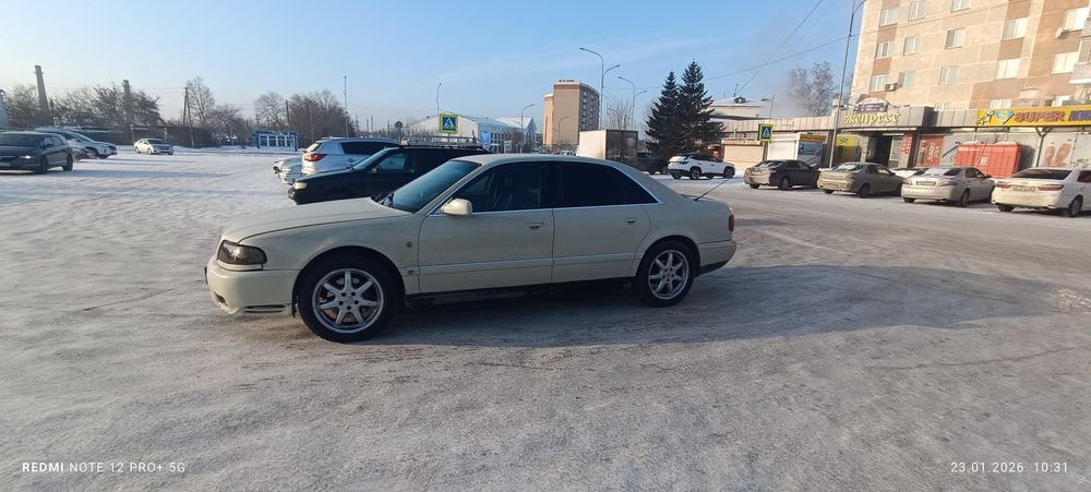 Audi A8 в хорошем состоянии