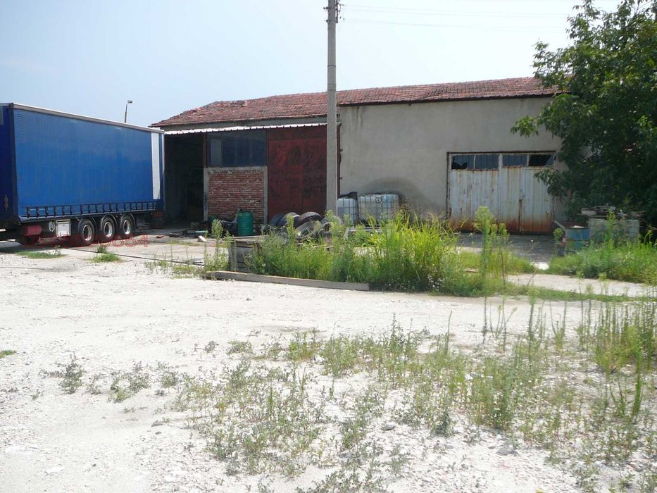 Дава се под наем Промишлена сграда в с. Ново село, Област Пловдив - 2000 кв.м за 1530 € - Снимка #4