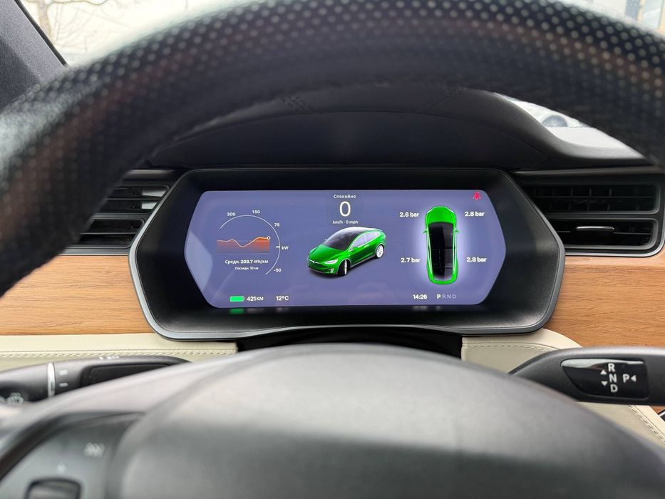 Продаётся автомобиль "Tesla X"