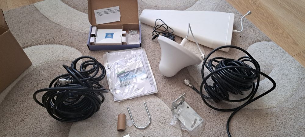 NOU !!! Amplificator semnal GSM 900 MHz, iUni KW17W-GSM, Digital