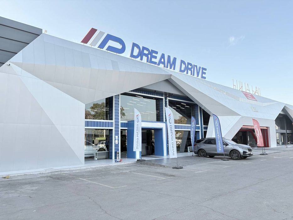 Срочно сдаётся премиум Автосалон 400 м² на выгодных условиях.