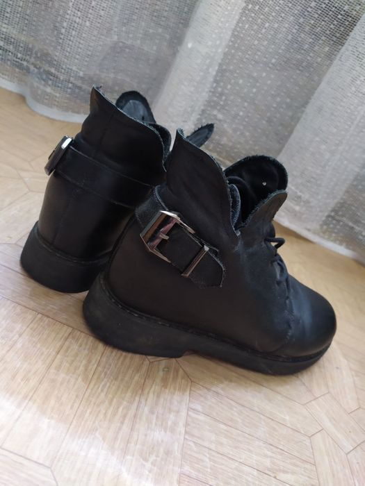 Ботинки кожаные женские