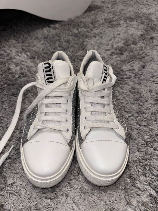 Chloé Sonnie low-top sneakers in a "Maple Pink"