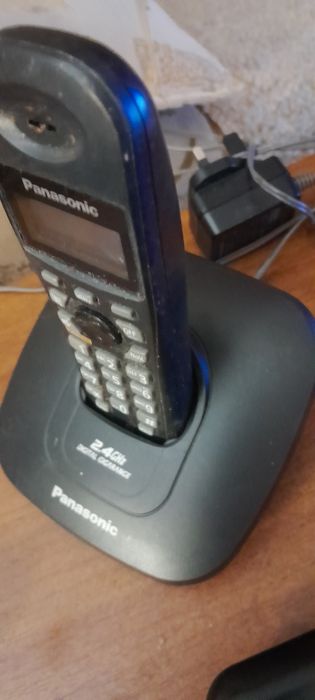 продается стационарный телефон.