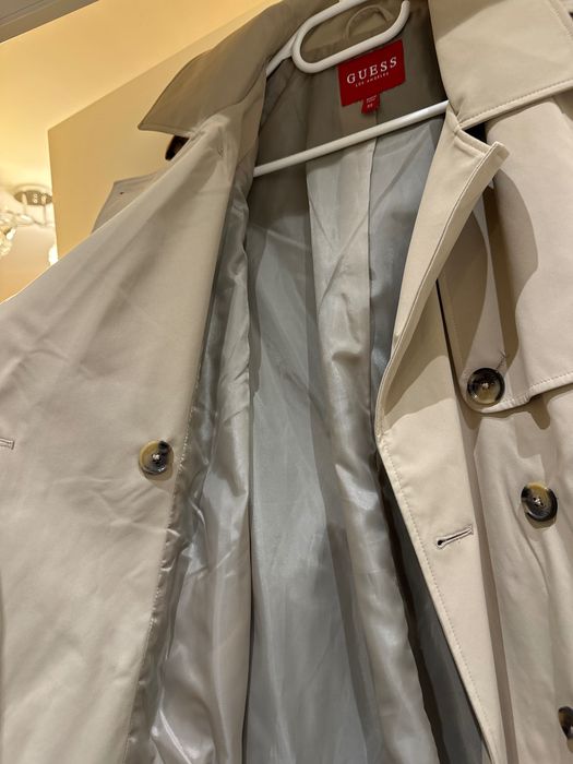 шлифер Guess XS, нов