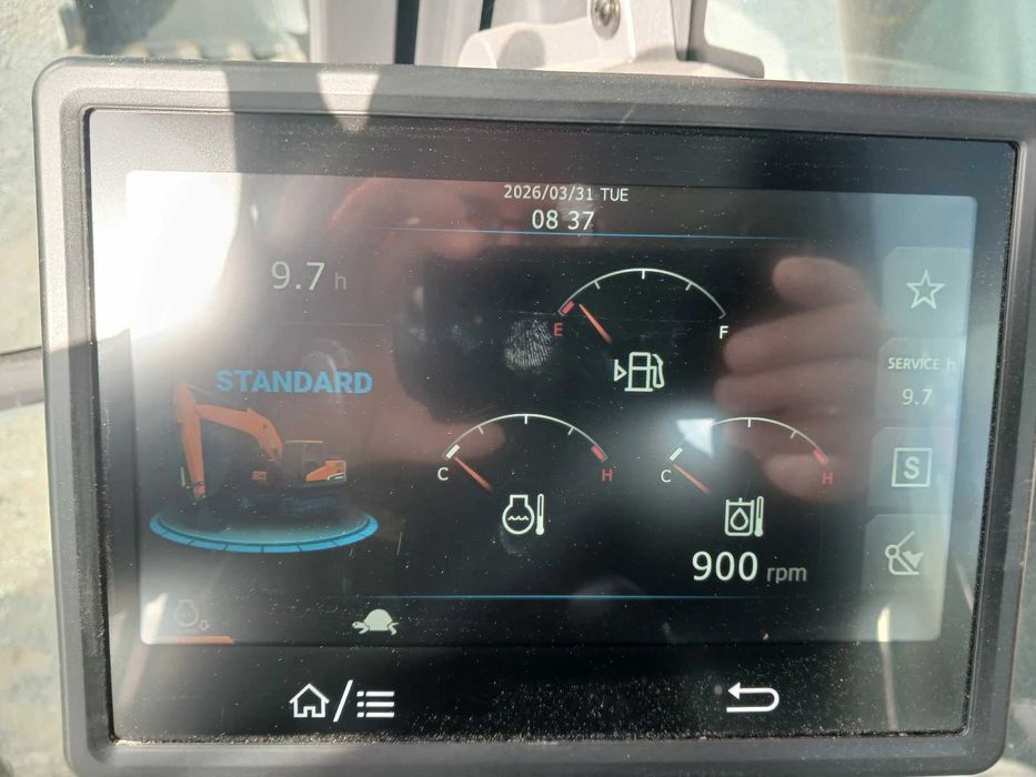 Багер Develon DX 205