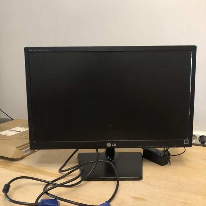 Монитор продам в хорошем состоянии