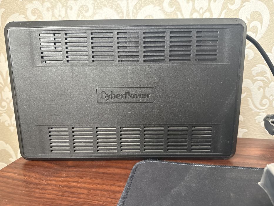 Продам ИБП CyberPower