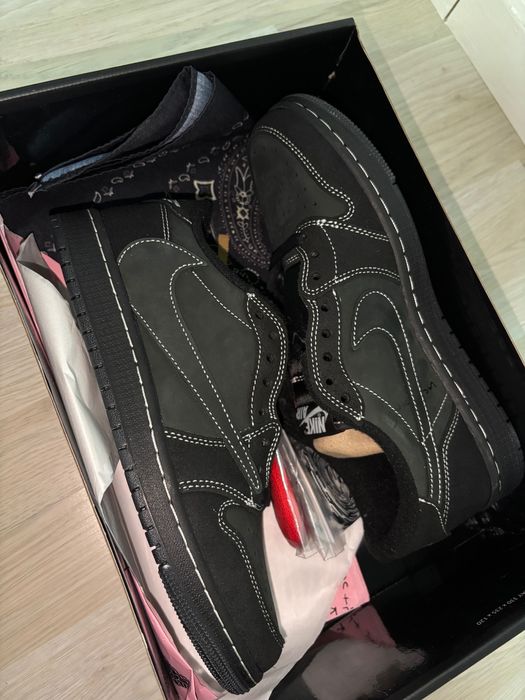 Nike travis scott cu eticheta