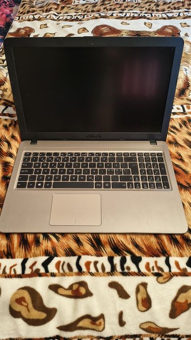 Laptop ASUS  F540LA - piese, second hand