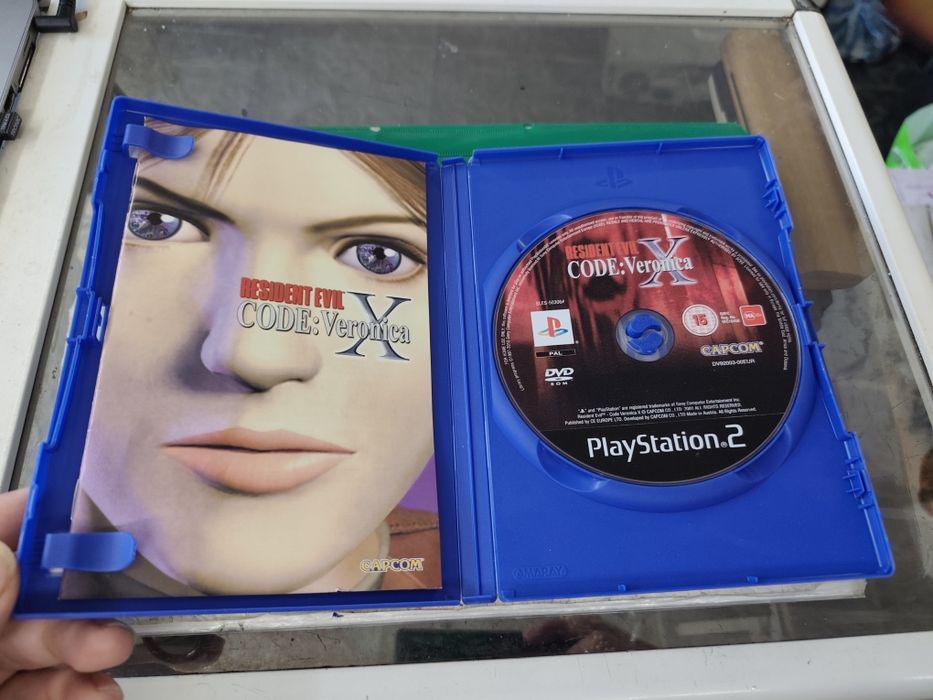 Игра за пс2 resident evil code:veronica x ps2