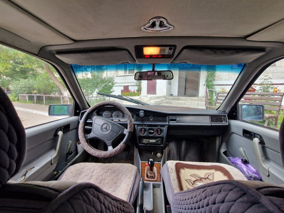 Мерседес Бенз 190