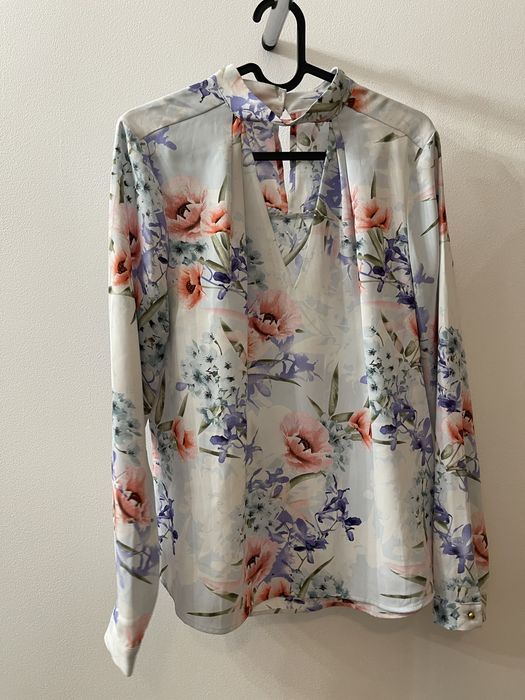 Bluza Guess, masura M, conditie foarte buna