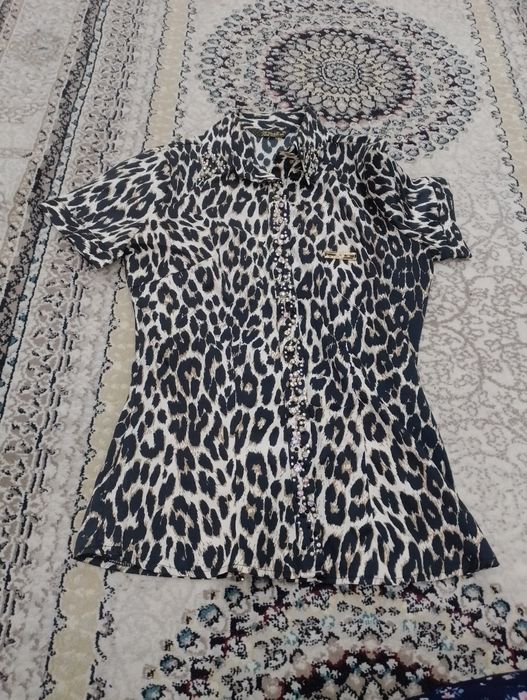 Девичий кофточка тигровая красивая