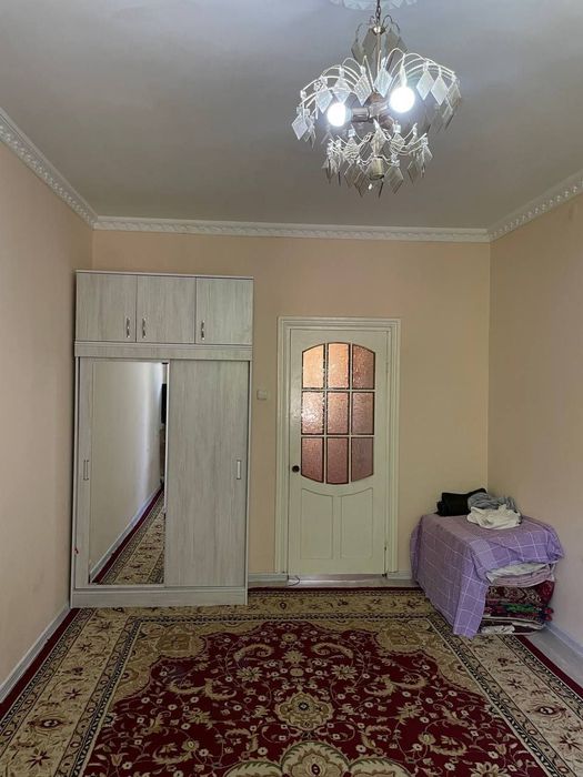 Сдаётся квартира на Чиланзаре 19квартале 2комнатная 350у.е.семье