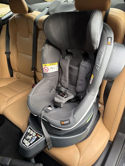 Scaun auto pentru copii BeSafe iZi Turn i-Size
