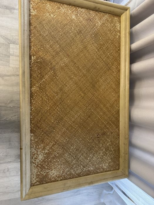 стильный журнальный стол