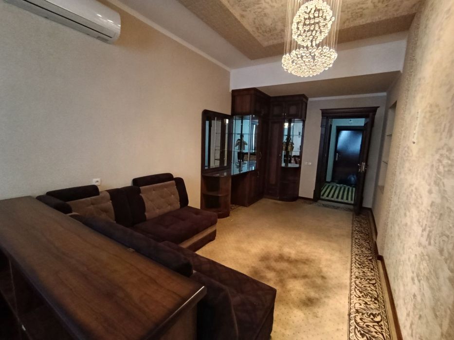 Наманган шахар Амур Тимур (вокзал)да люкс квартира ижарага  берилади