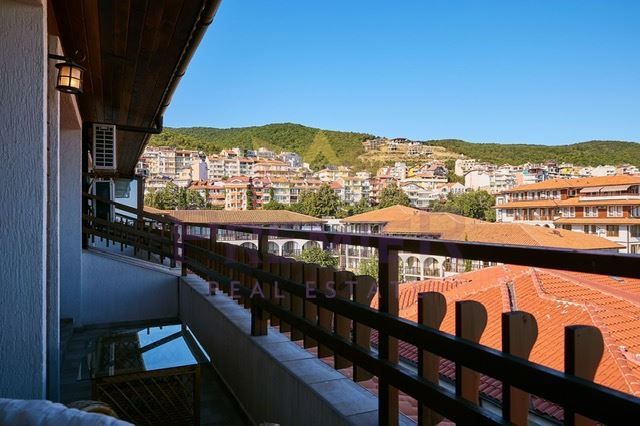 Продава се Тристаен апартамент в Свети Влас - 112 кв.м за 1812 €/кв.м - Снимка #3