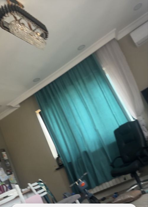 Продам бирюзовые партьеры шторы 2 шт