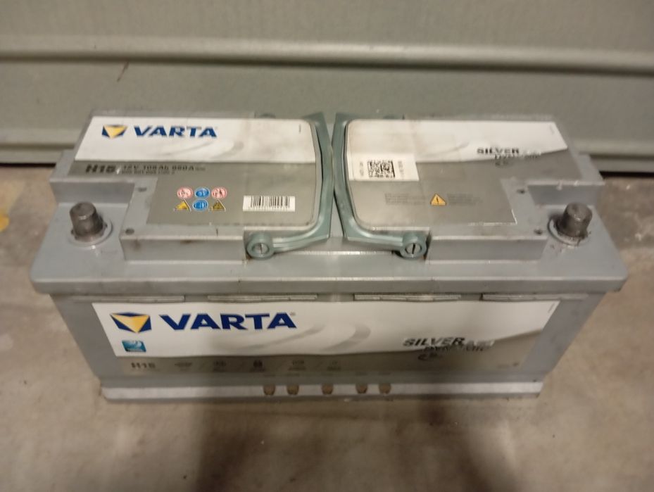 Baterie auto Varta Silver 105 amperi Agm Start Stop stare perfectă