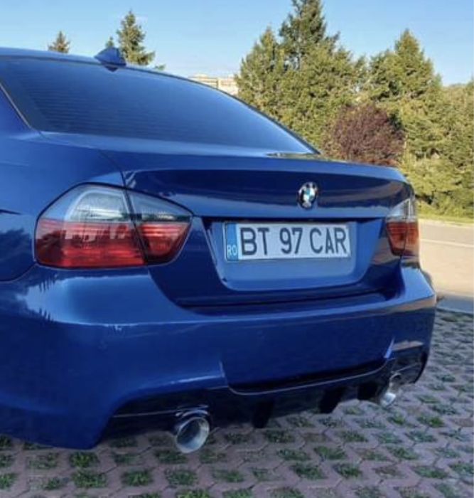 Difuzor Fusta Evacuare BMW E90 E91 335d 335i cu nervuri negru lucios