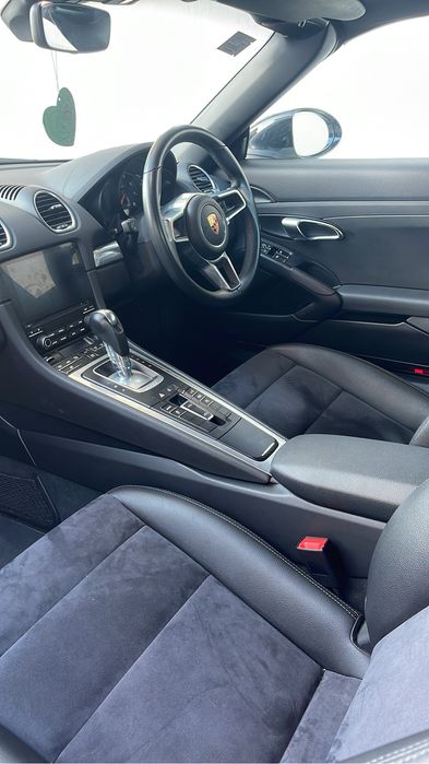 Se vinde complet sau dezmembrez Porsche Boxster 718