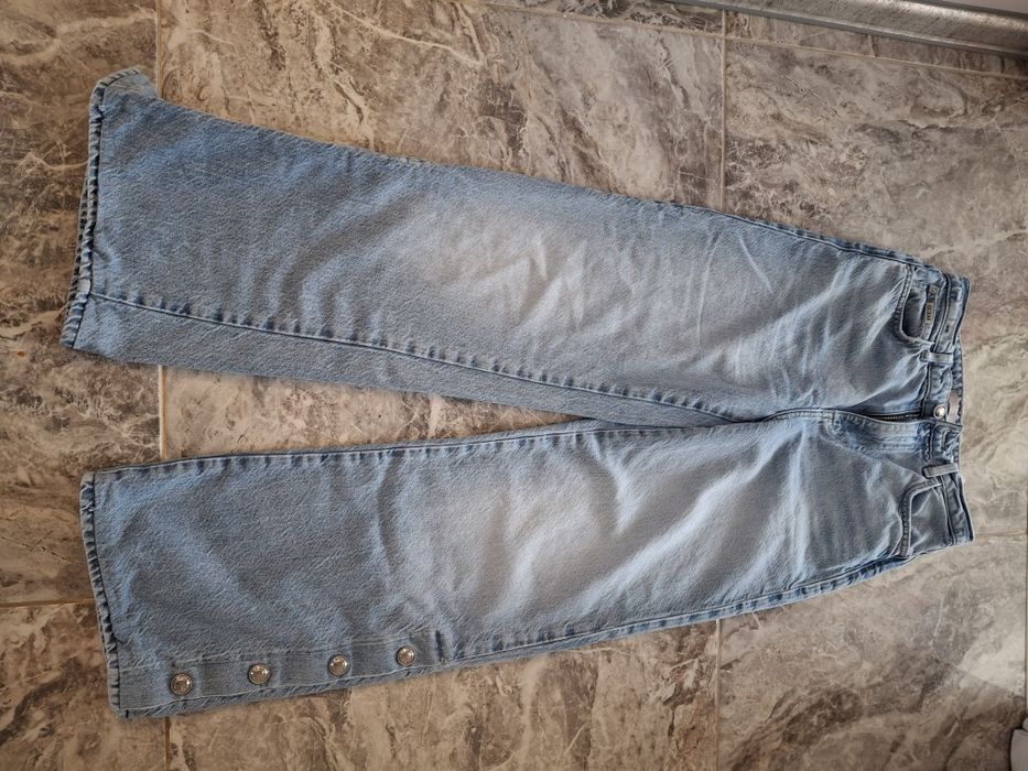 Нови дънки guess, 26  размер