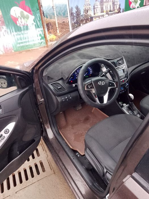 Продам Hundai Solaris 2015 года