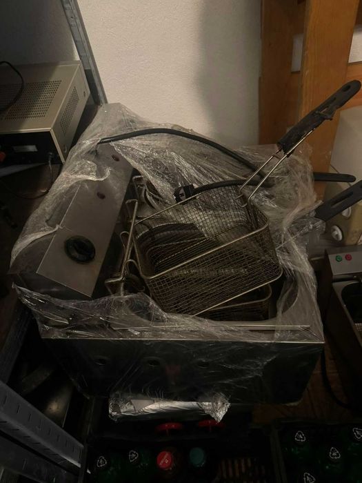 Фритюрници 2броя