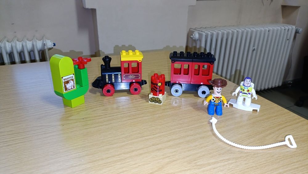 Tren Toy Story duplo