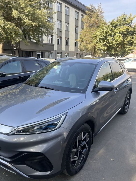 Byd yuan Plus 4 pazitsiya