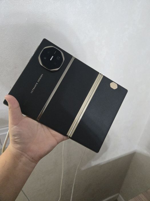 Huawei mate xt ultimate Design 512/100%