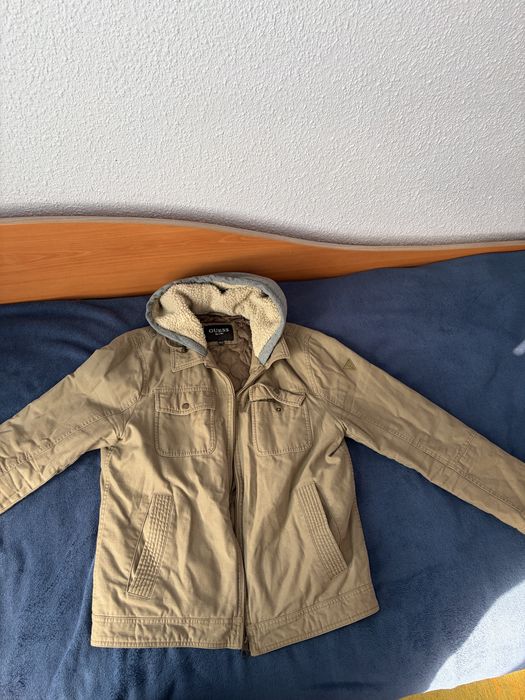 Мъжко яке Guess.