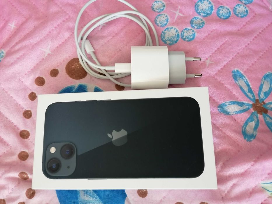 Неразличим от нов! Iphone 13 128/4