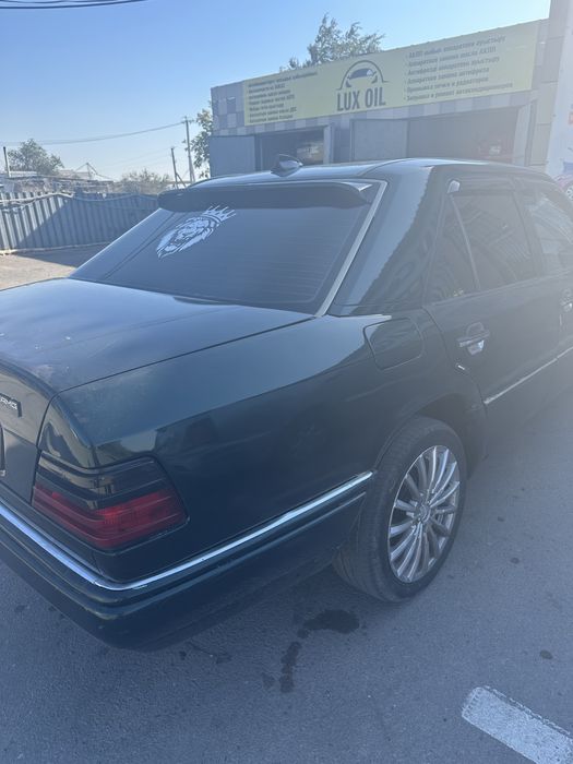 Продам мерседес 124