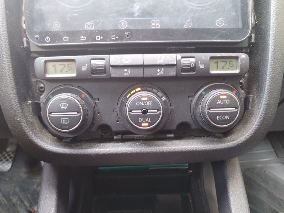 GOLF 5 1.4 benzina , vând sau schimb