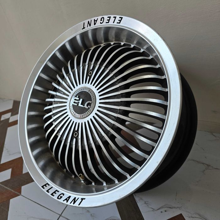 Universal saka diskalar R13 4x100, 4x114 sostoyaniyasi alo 3 dona