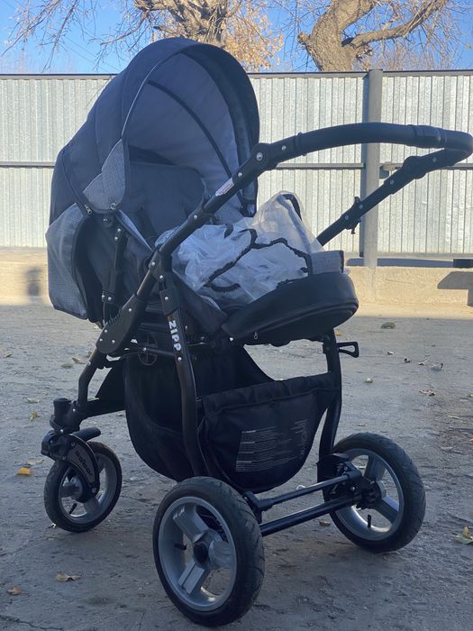 Детская коляска