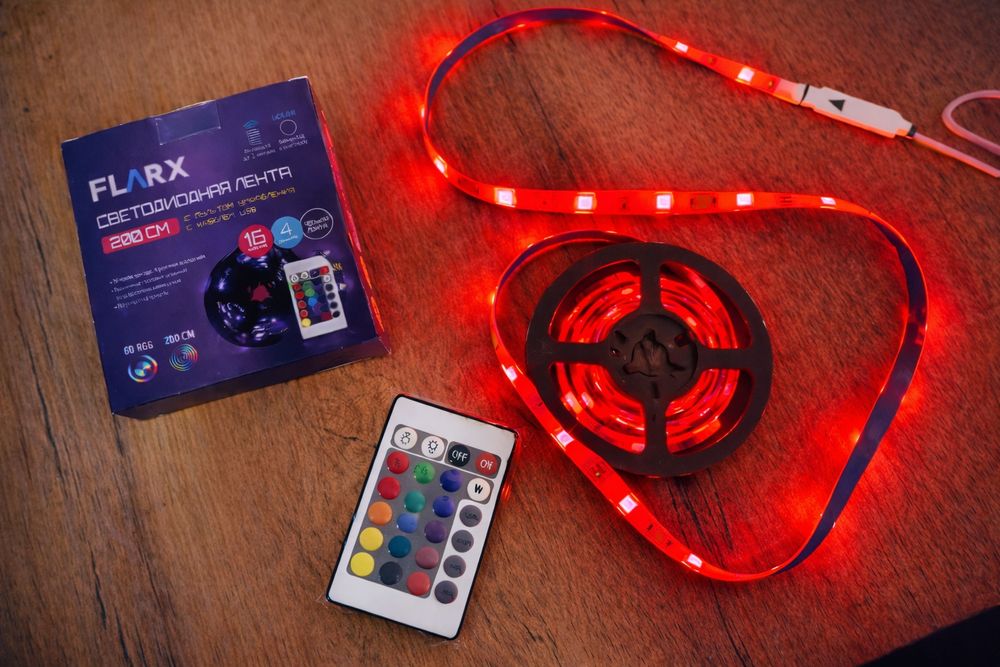 Светодиодная лента RGB 2м с пультом USB 16 цветов