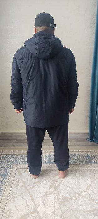 Продам зимнюю куртку теплая новая