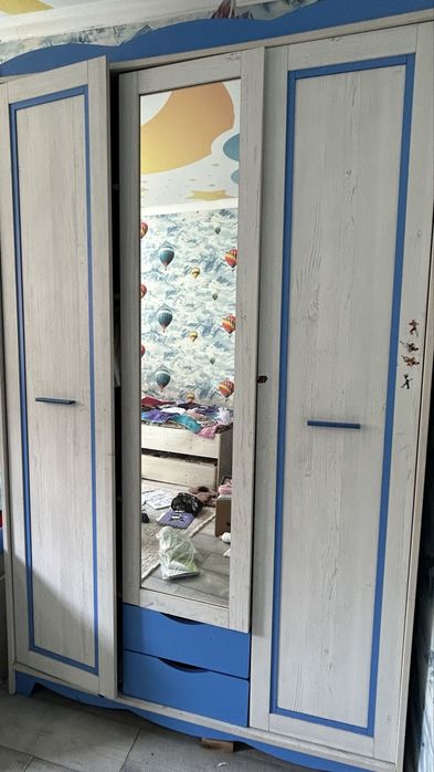 Комплект мебелей для детской комнаты