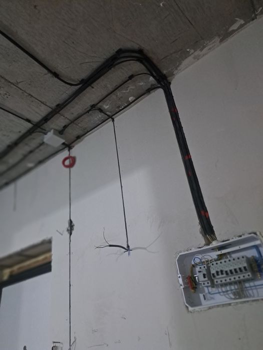 Электрик . Электромантаж.